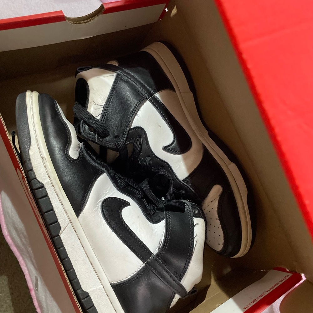 Nike Black and White Sneakers